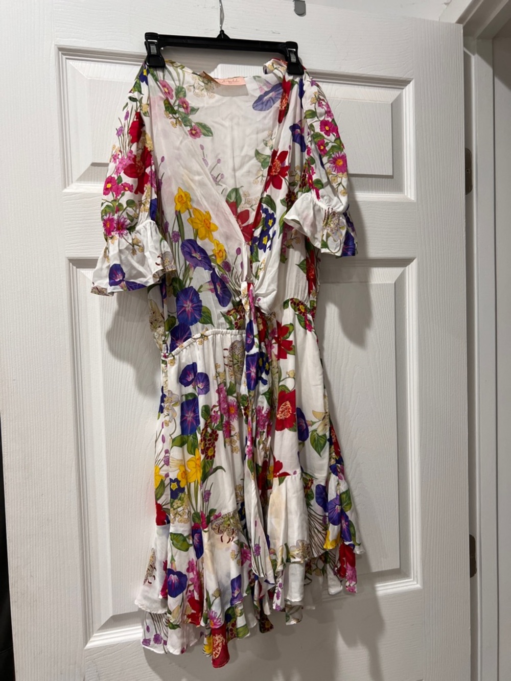 Floral Tie-Front White Summer Dress Gypsy & gold